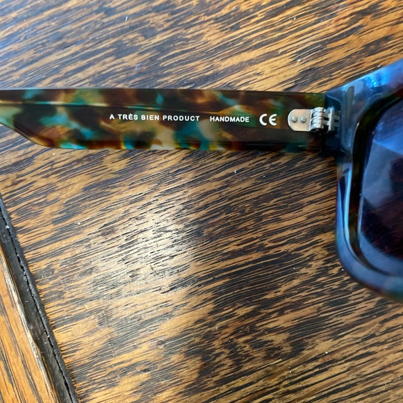 Sun Buddies Tortoise Sunglasses - Picture 3 of 5